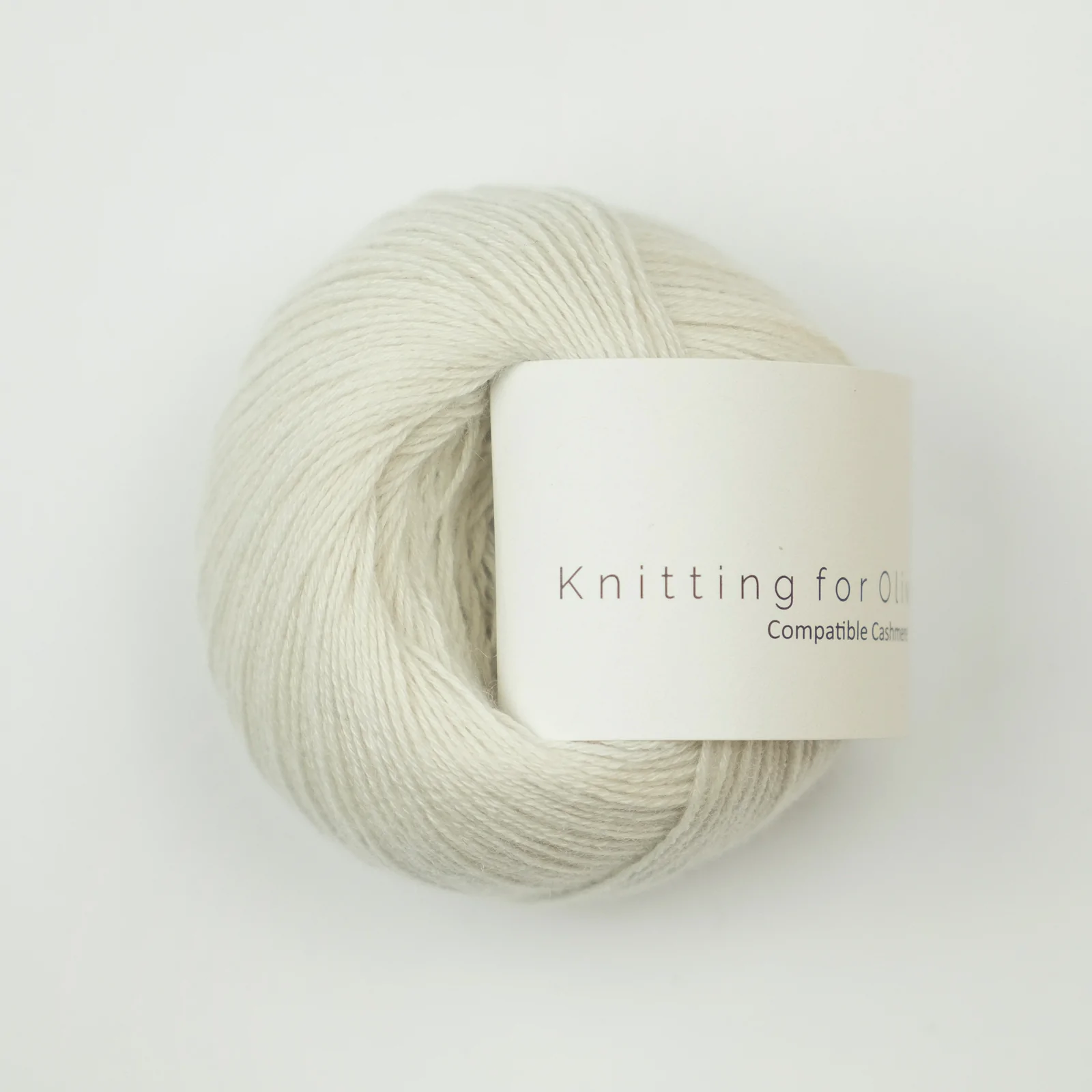 compatible cashmere knitting for olive | compatible cashmere: cream